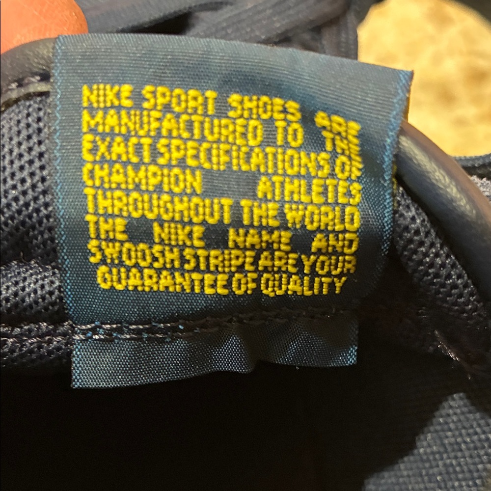Nike Women’s Field General Sneakers - Picture 6 of 7